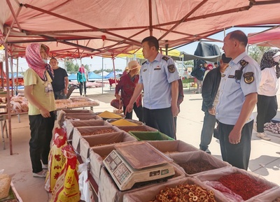 高臺(tái)縣新壩鎮(zhèn)市場(chǎng)監(jiān)管所 規(guī)范農(nóng)村趕集市場(chǎng)，守護(hù)群眾“舌尖上的安全”